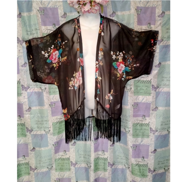 Xhilaration Sweaters - 5$35🔥|Xhilaratio Top|Rose Printed Spring Cardigan